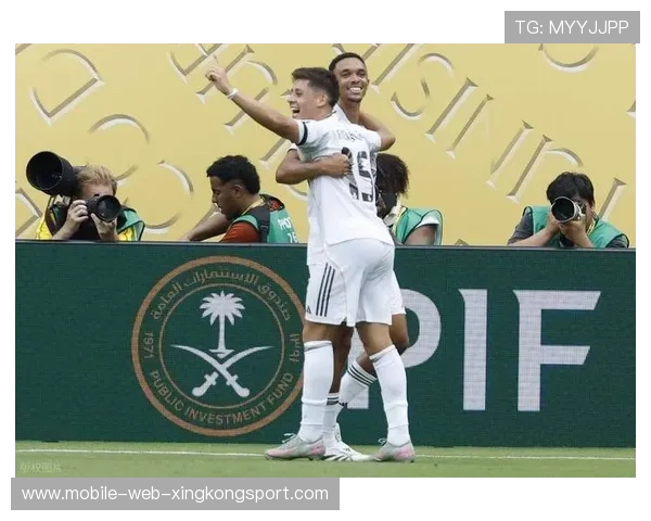 皇马贝林厄姆头球顶进破门